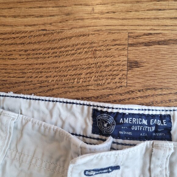 Lot of Two American Eagle Size 32 Shorts AE Some Discoloration Khaki Green - Picture 4 of 16
